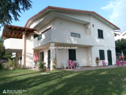 Villa Bifamiliare in vendita a Castiglione delle Stiviere