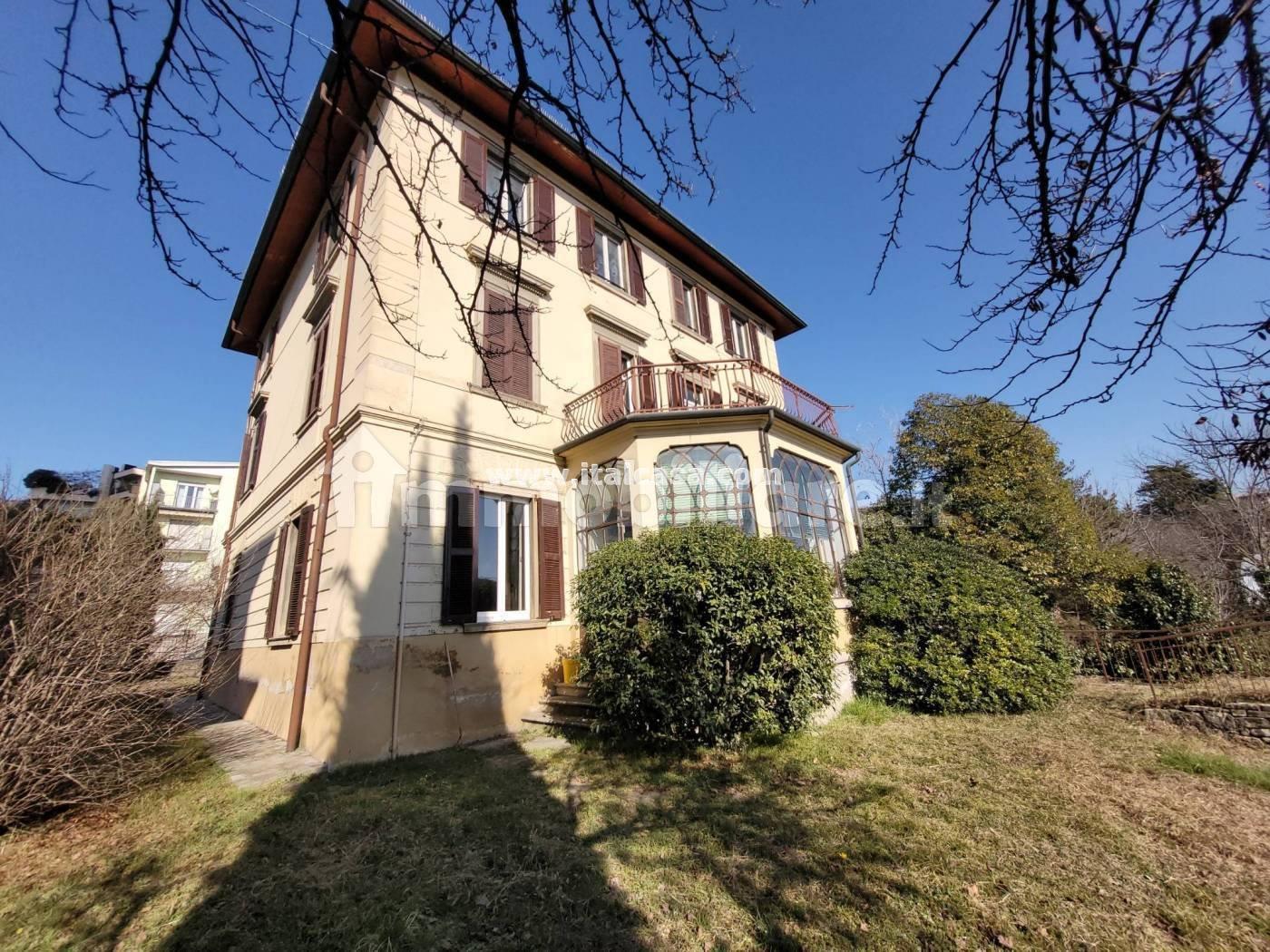 Casa Unifamiliare in vendita a Alzano Lombardo