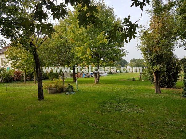 Terreno Residenziale in vendita a Castiglione delle Stiviere