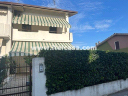 Villa a schiera di testa in vendita a Castiglione delle Stiviere