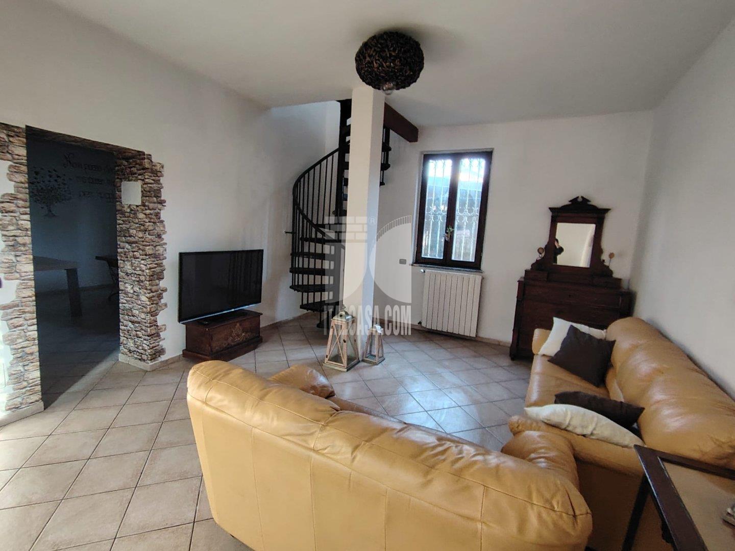 Casa Unifamiliare in vendita a Cavenago d