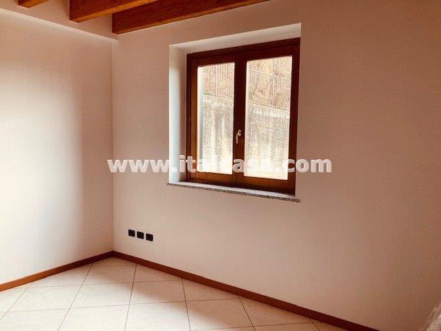 Appartamento in vendita a Alzano Lombardo