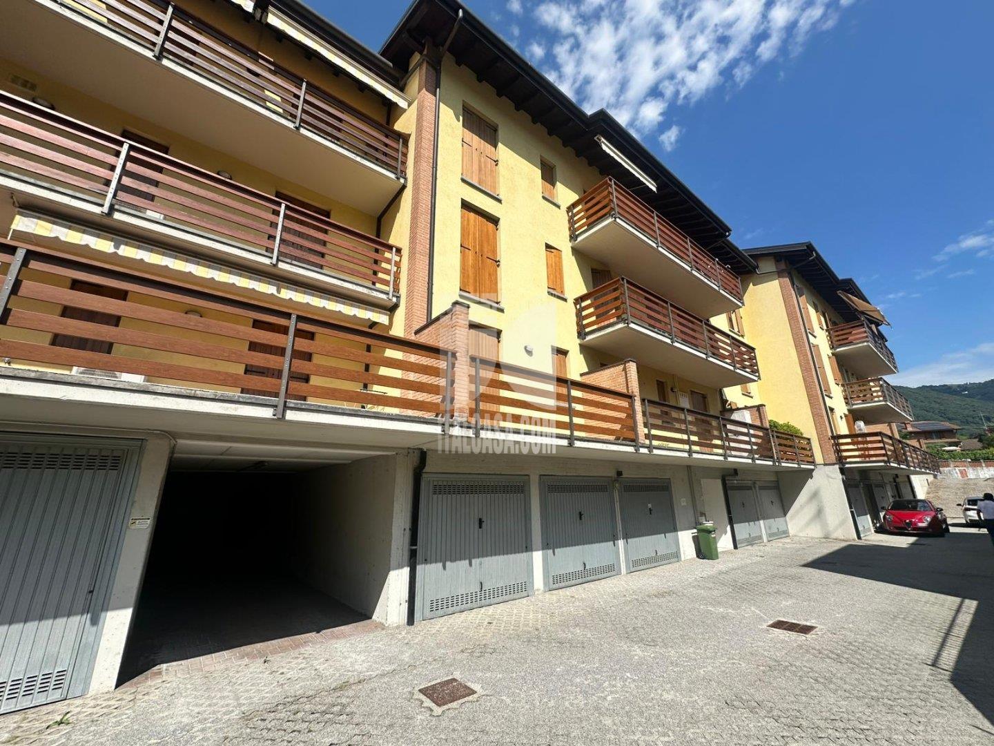 Box / Autorimessa in affitto a Alzano Lombardo