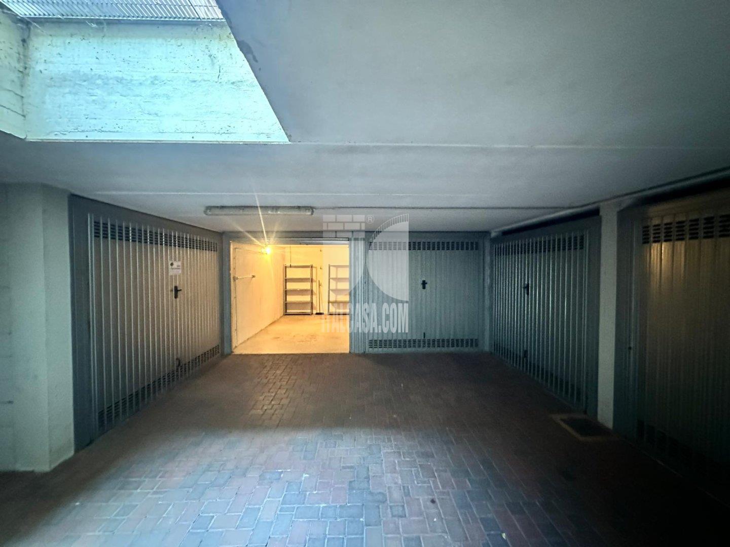 Box / Autorimessa in affitto a Alzano Lombardo