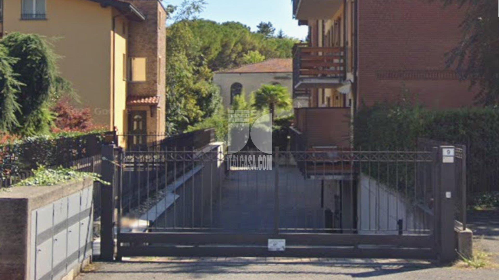 Box / Autorimessa in affitto a Alzano Lombardo