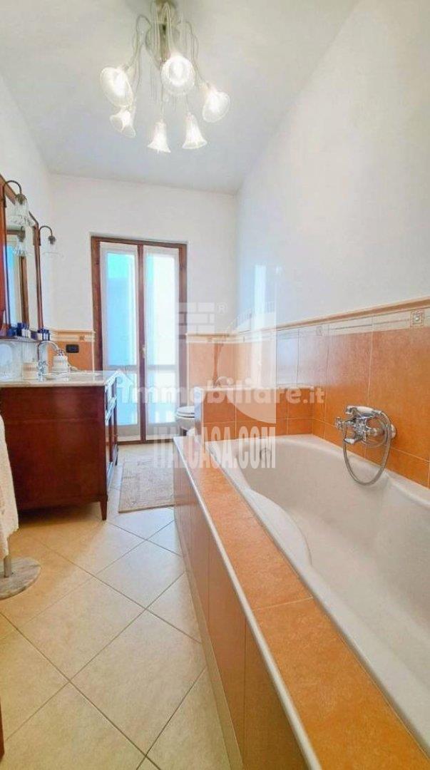 Appartamento in vendita a Scanzorosciate