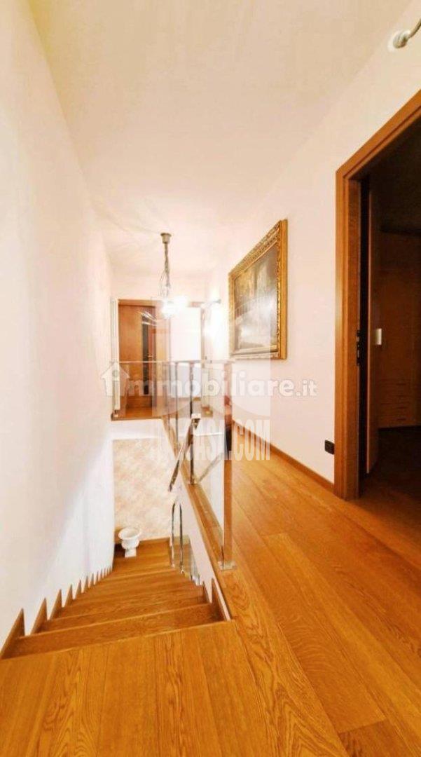 Appartamento in vendita a Scanzorosciate