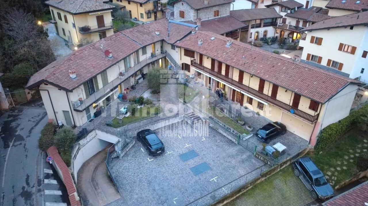 Appartamento in vendita a Scanzorosciate