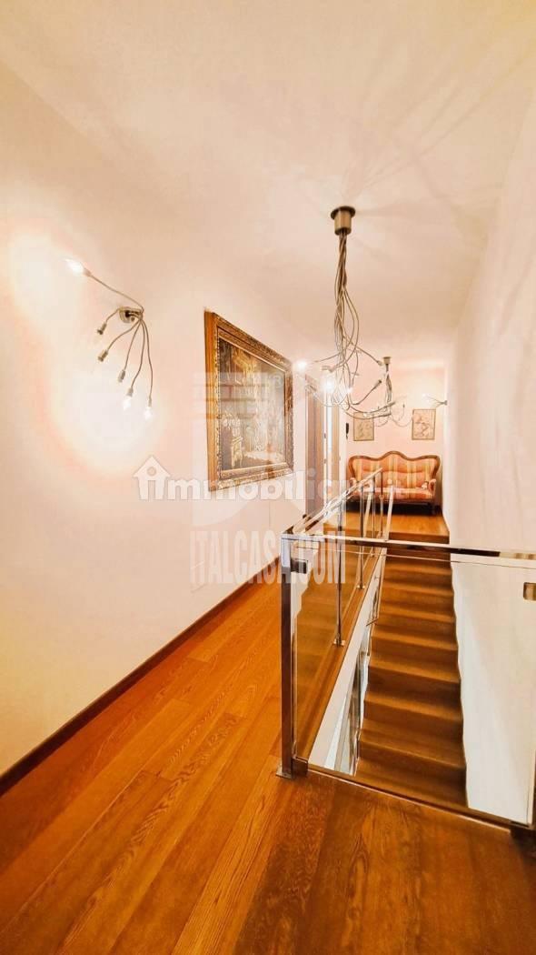 Appartamento in vendita a Scanzorosciate