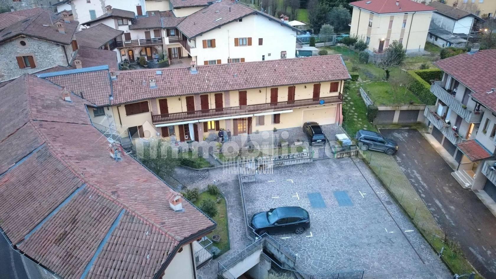 Appartamento in vendita a Scanzorosciate