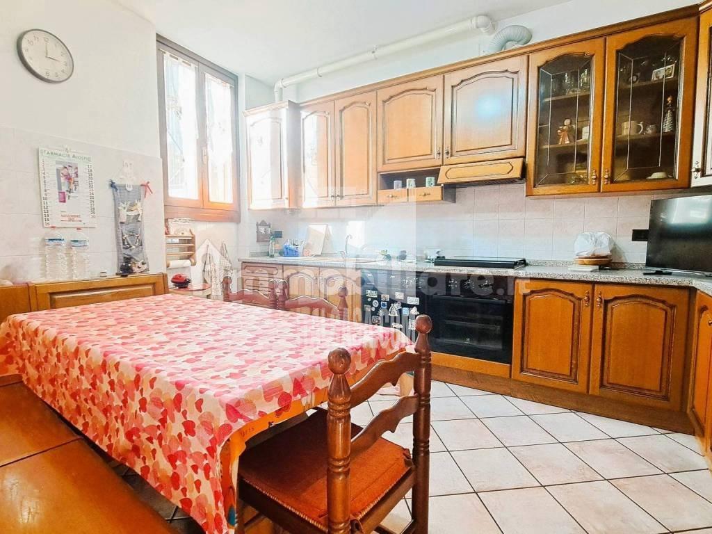 Appartamento in vendita a Scanzorosciate