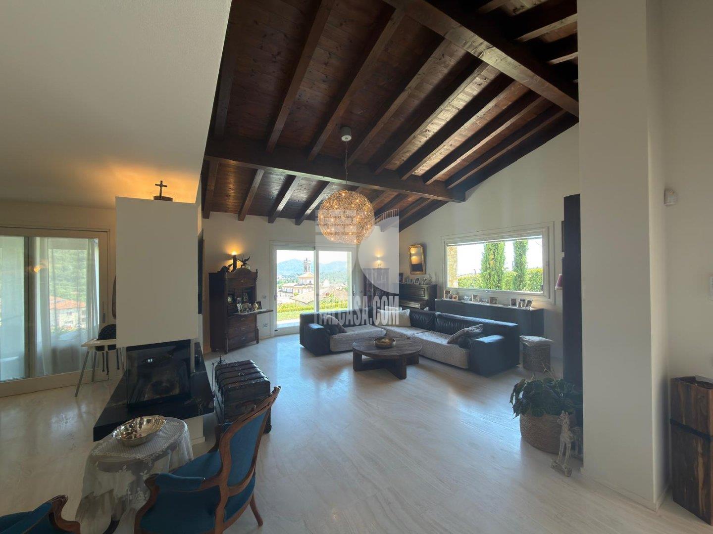 Villa Unifamiliare in vendita a Cenate Sopra