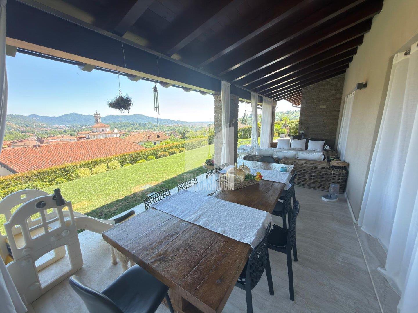Villa Unifamiliare in vendita a Cenate Sopra