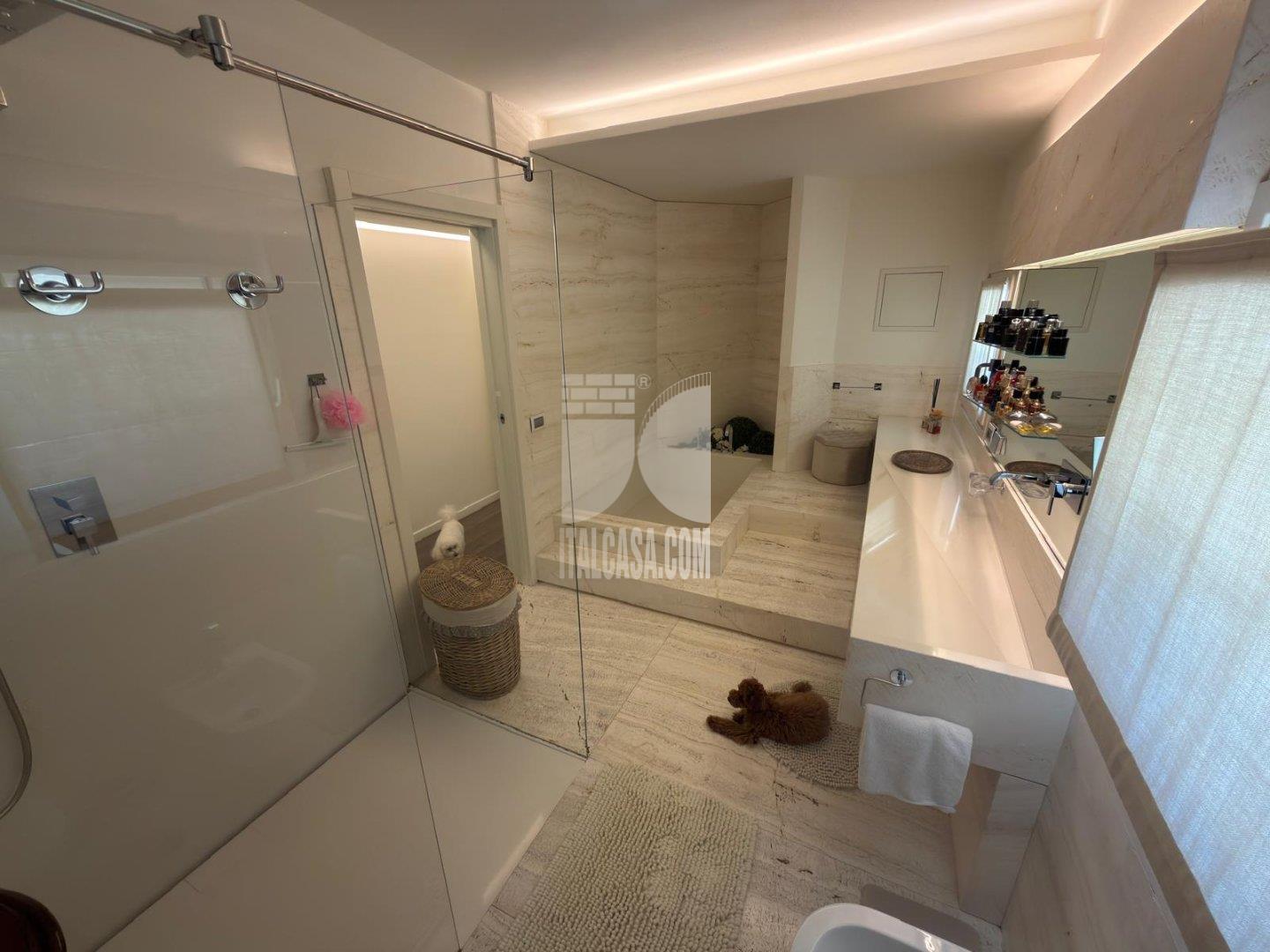 Villa Unifamiliare in vendita a Cenate Sopra
