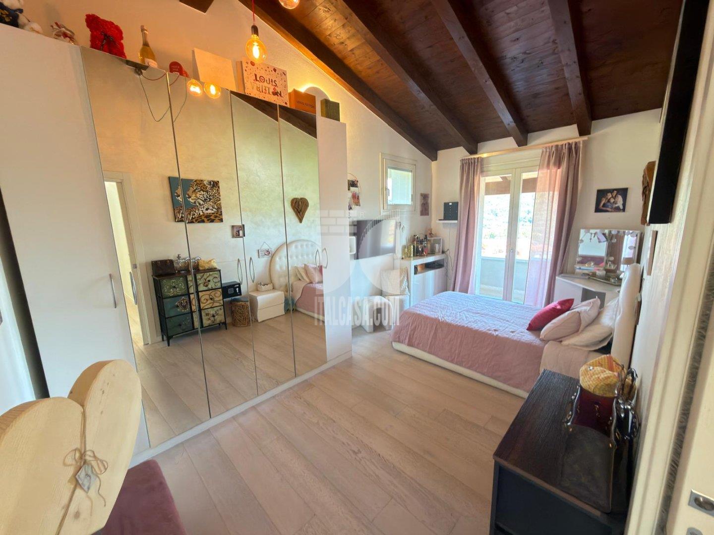 Villa Unifamiliare in vendita a Cenate Sopra