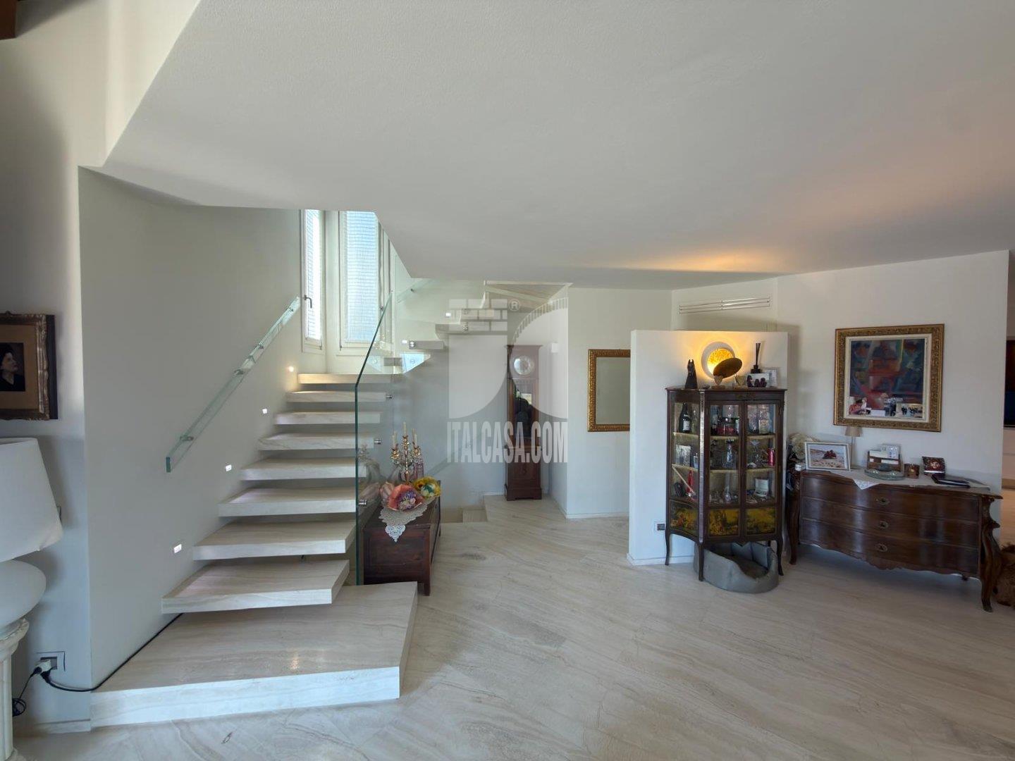 Villa Unifamiliare in vendita a Cenate Sopra