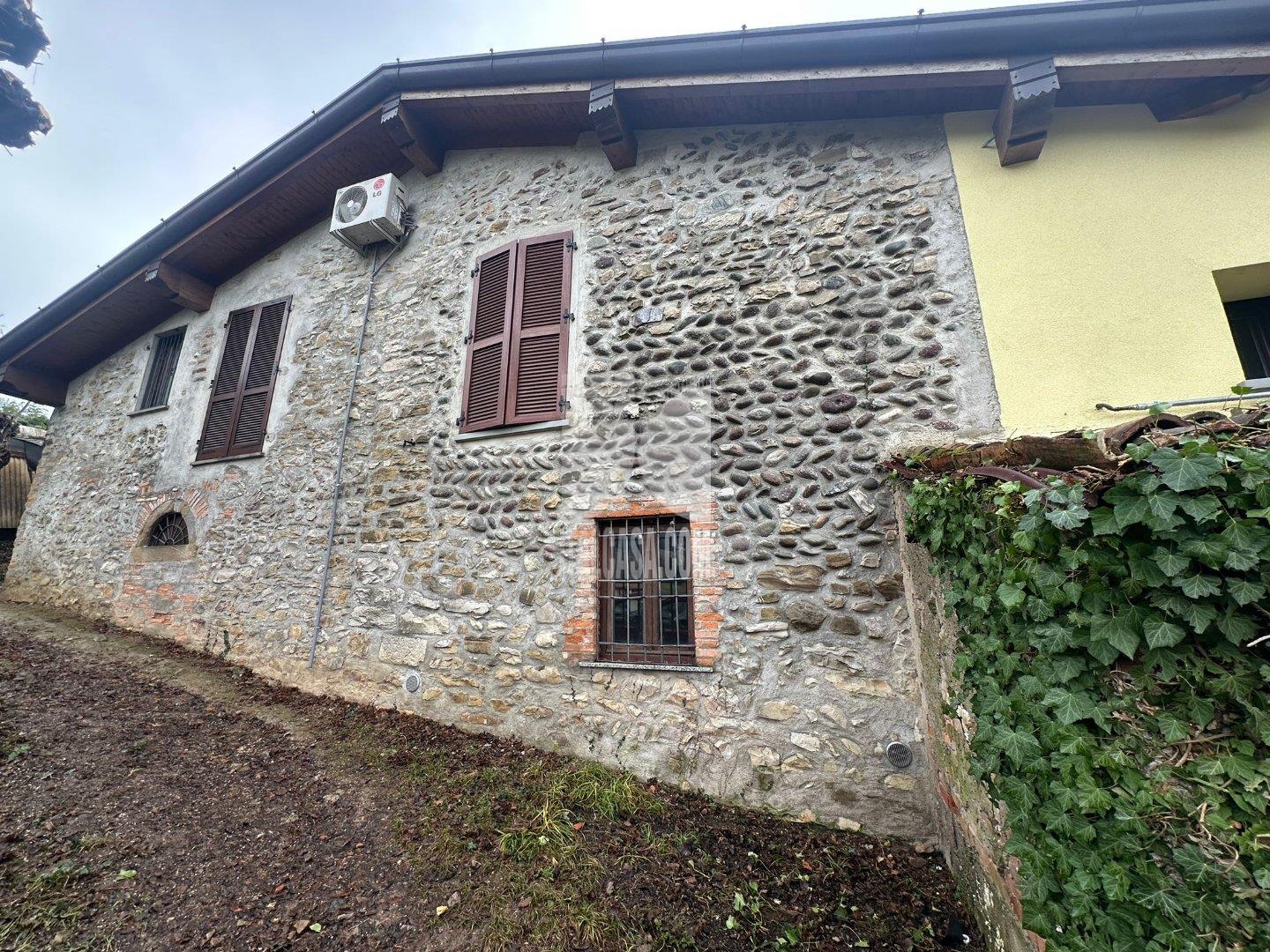 Appartamento in vendita a Nembro