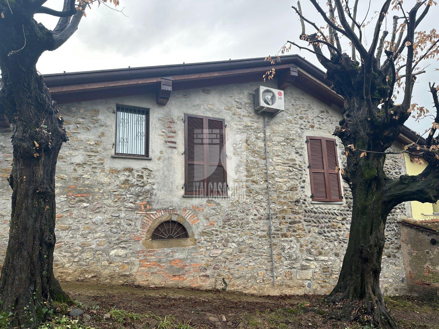 Appartamento in vendita a Nembro