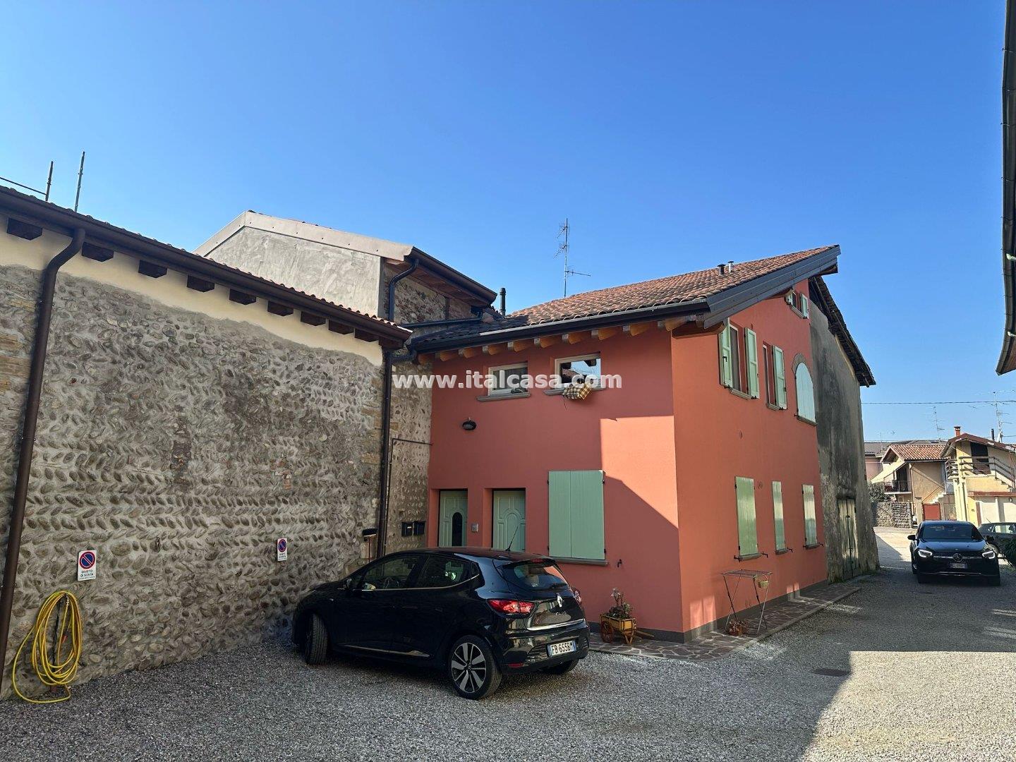Appartamento in vendita a Scanzorosciate