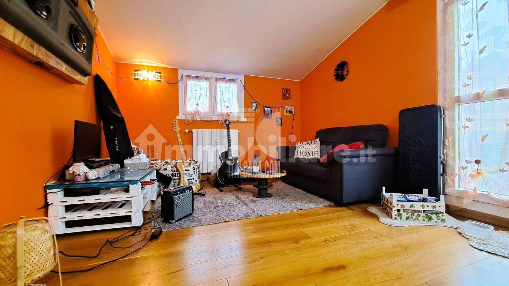 Appartamento in vendita a Alzano Lombardo
