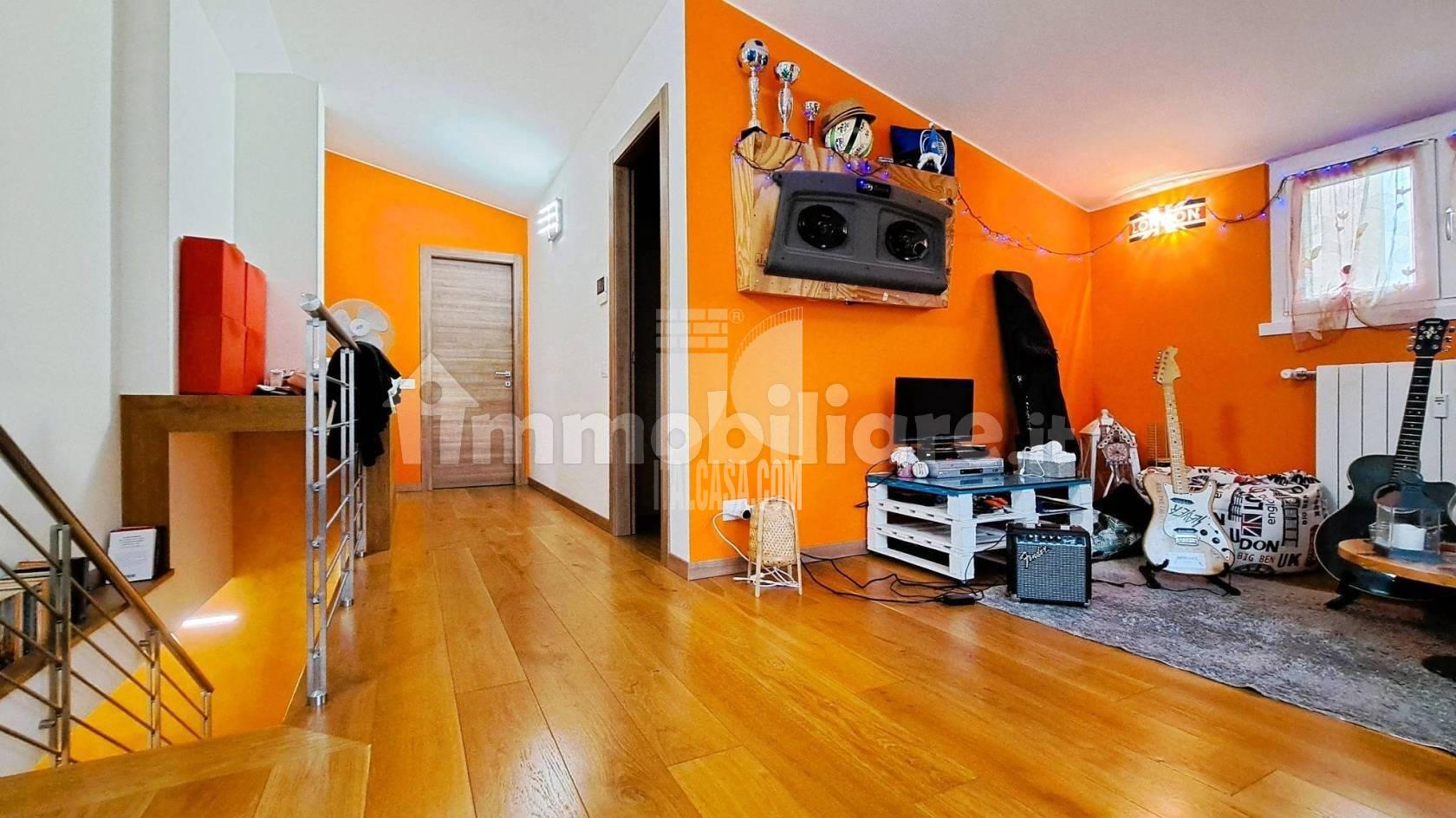 Appartamento in vendita a Alzano Lombardo