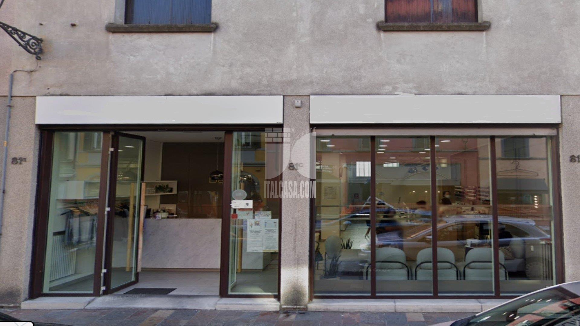 Negozio in vendita a Bergamo