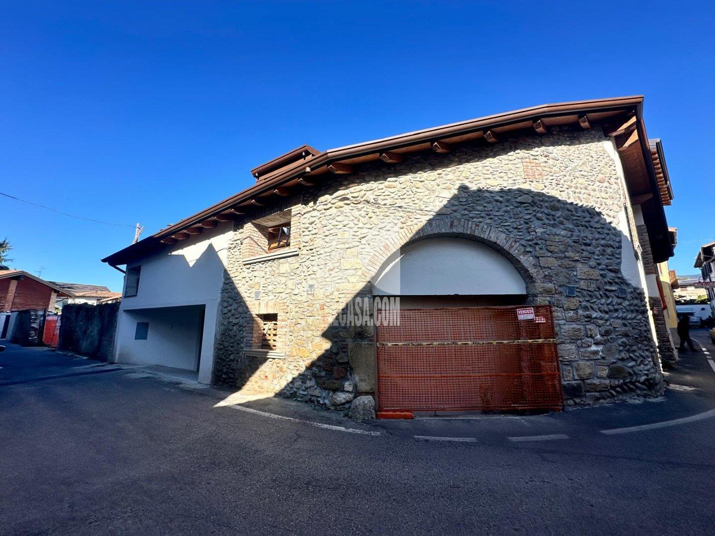 Appartamento in vendita a Scanzorosciate