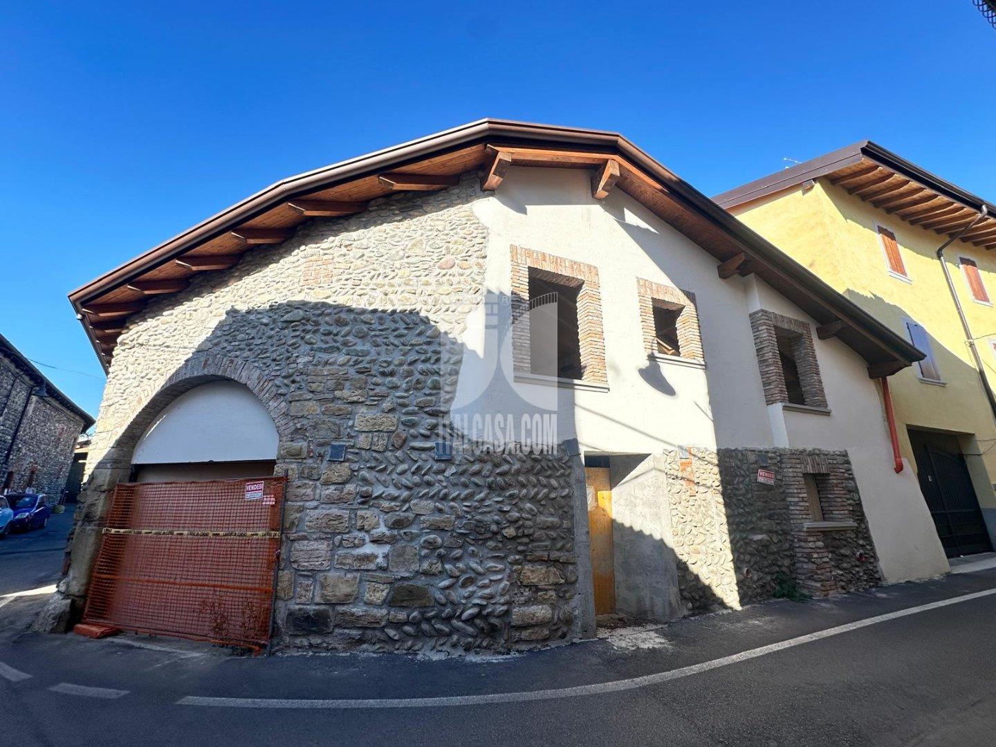 Appartamento in vendita a Scanzorosciate