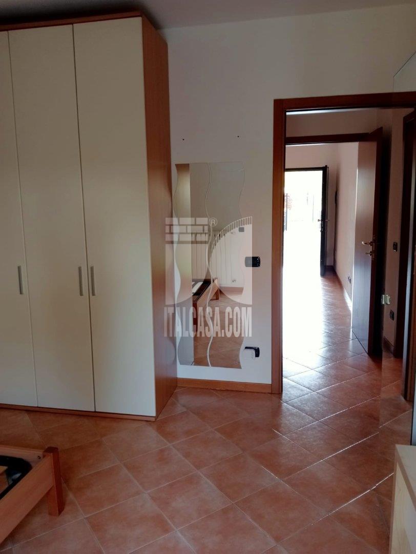 Appartamento in affitto a Villa di Serio
