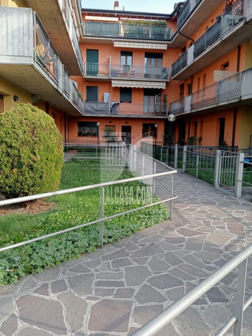 Appartamento in affitto a Villa di Serio