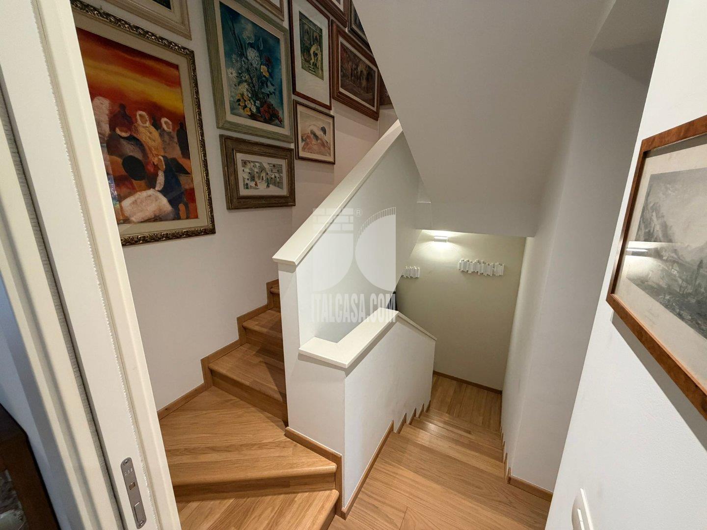 Villa a schiera di testa in vendita a Cenate Sotto