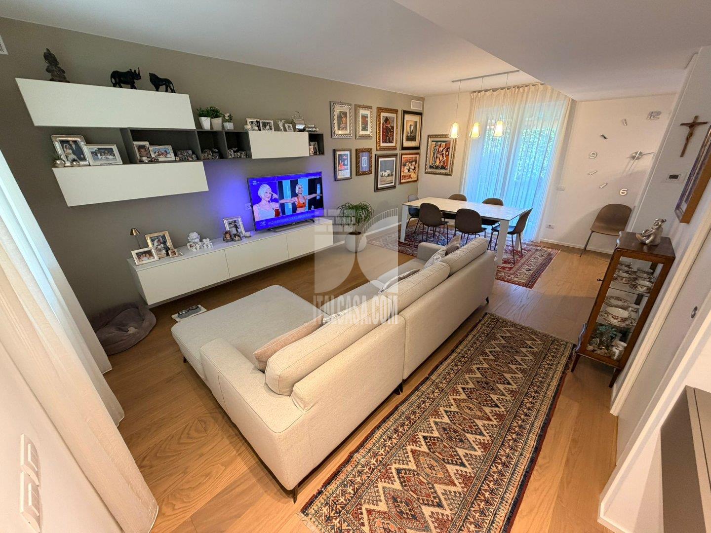 Villa a schiera di testa in vendita a Cenate Sotto