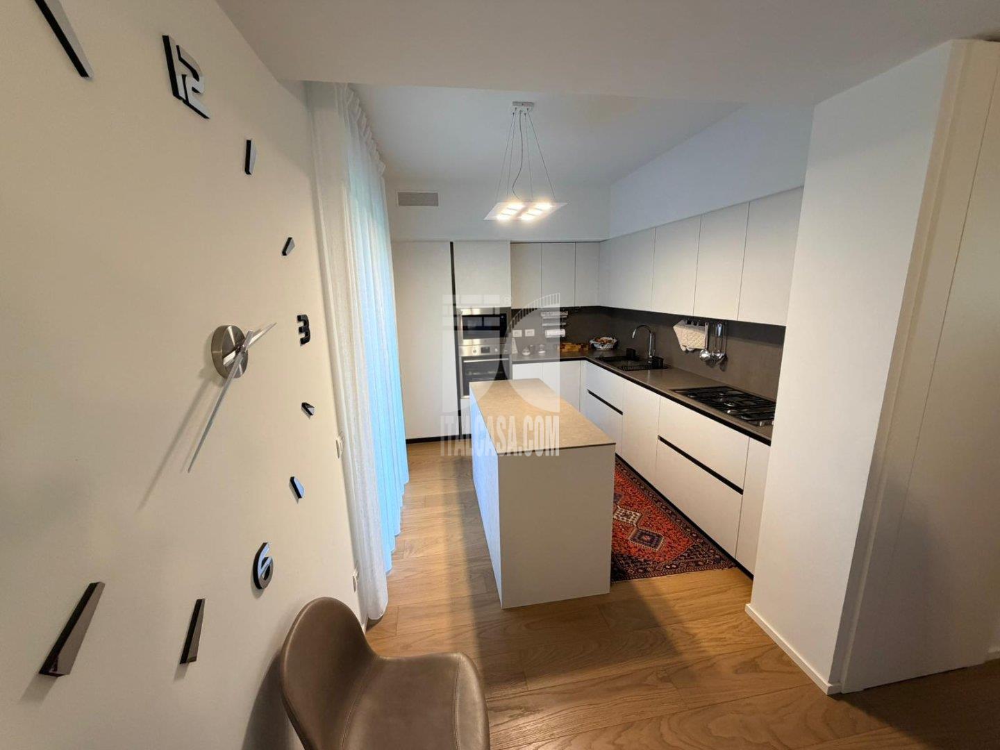 Villa a schiera di testa in vendita a Cenate Sotto