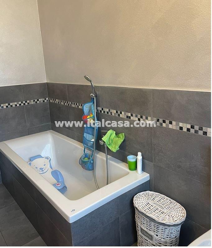 Appartamento in vendita a Villa di Serio
