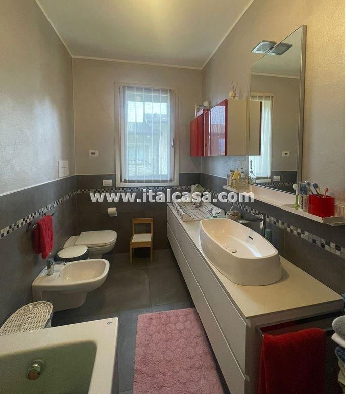 Appartamento in vendita a Villa di Serio