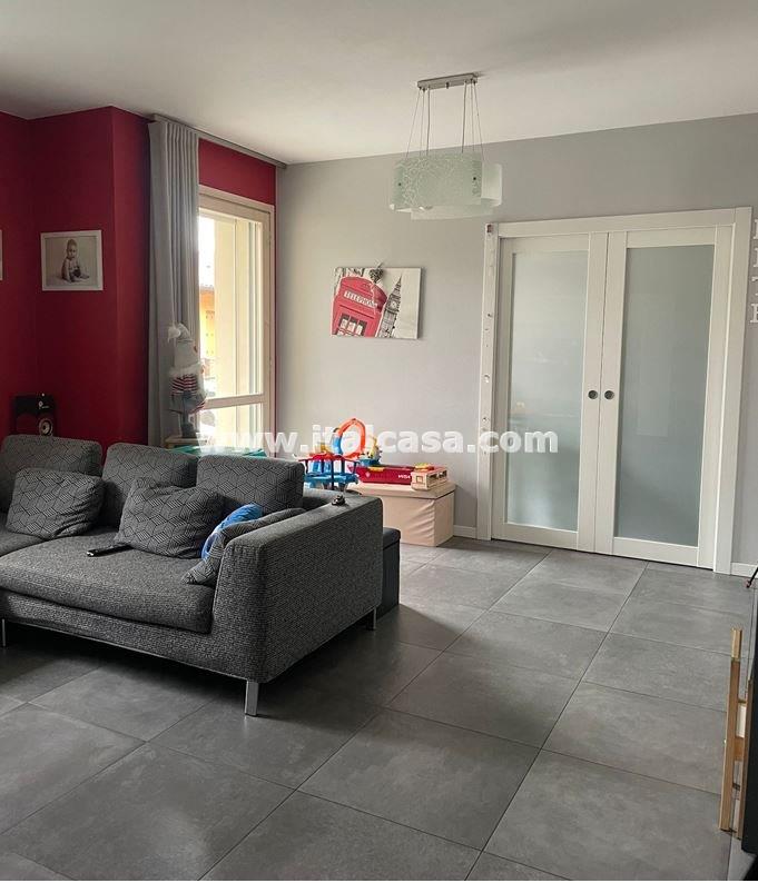 Appartamento in vendita a Villa di Serio