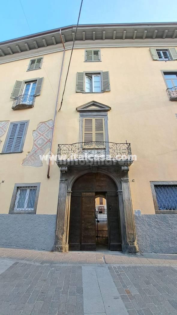 Appartamento in vendita a Alzano Lombardo