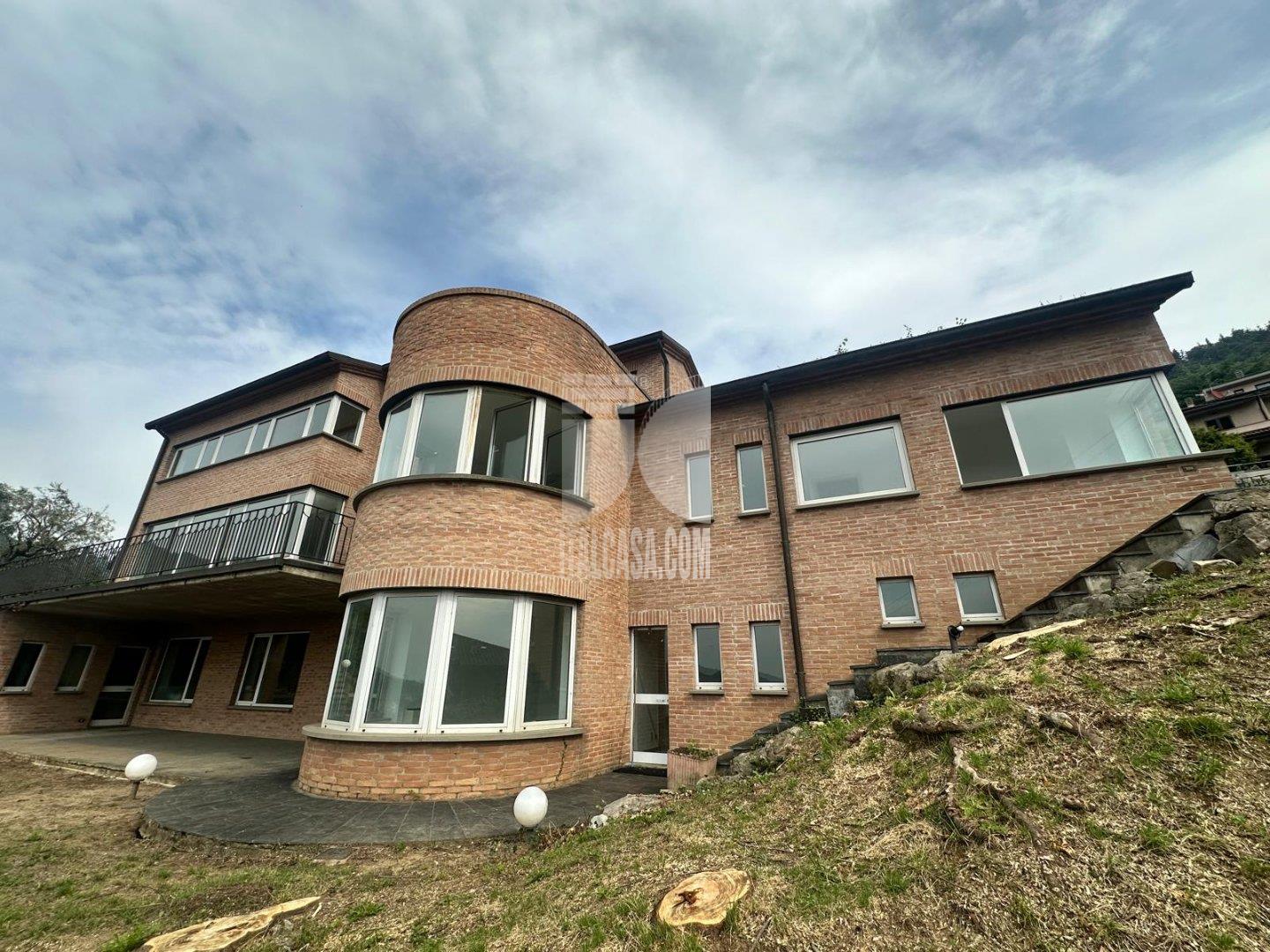 Villa Unifamiliare in vendita a Alzano Lombardo