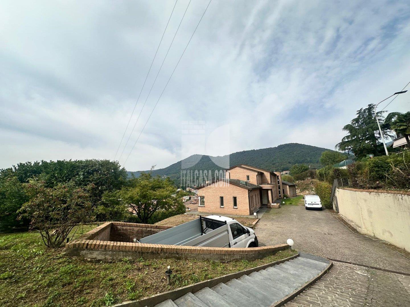 Villa Unifamiliare in vendita a Alzano Lombardo