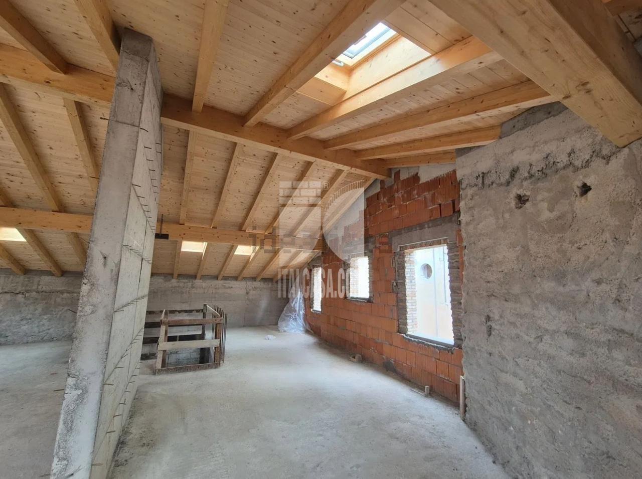 Appartamento in vendita a Scanzorosciate