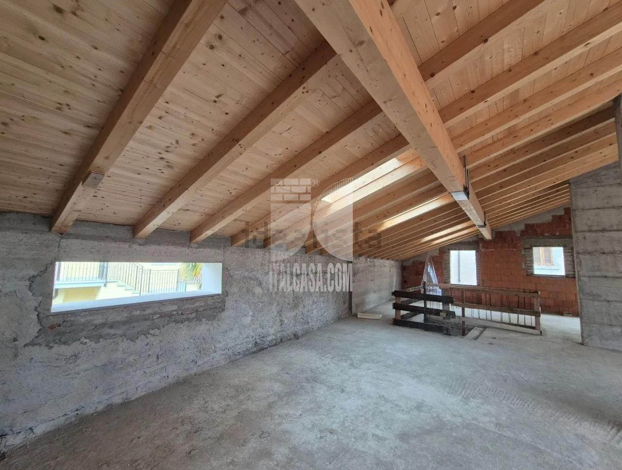 Appartamento in vendita a Scanzorosciate