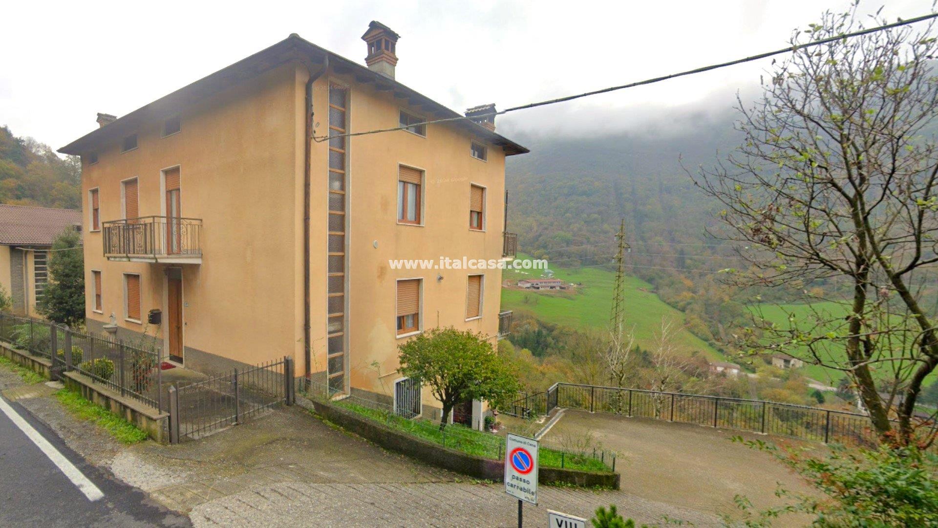 Appartamento in vendita a Cene
