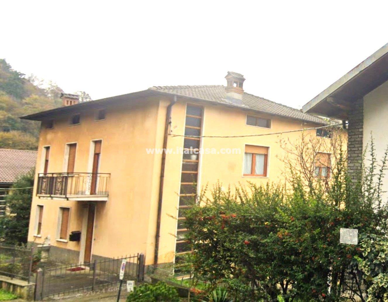 Appartamento in vendita a Cene