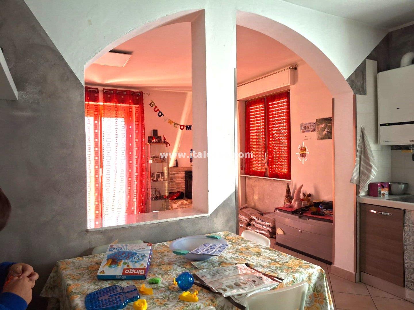 Appartamento in vendita a Cene