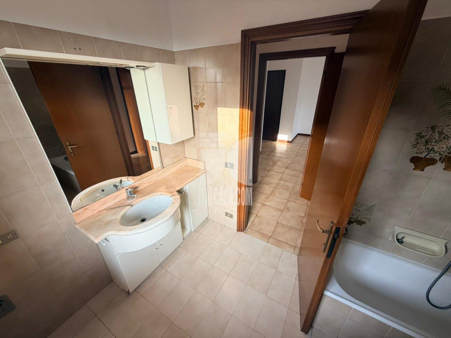 Appartamento in vendita a Nembro