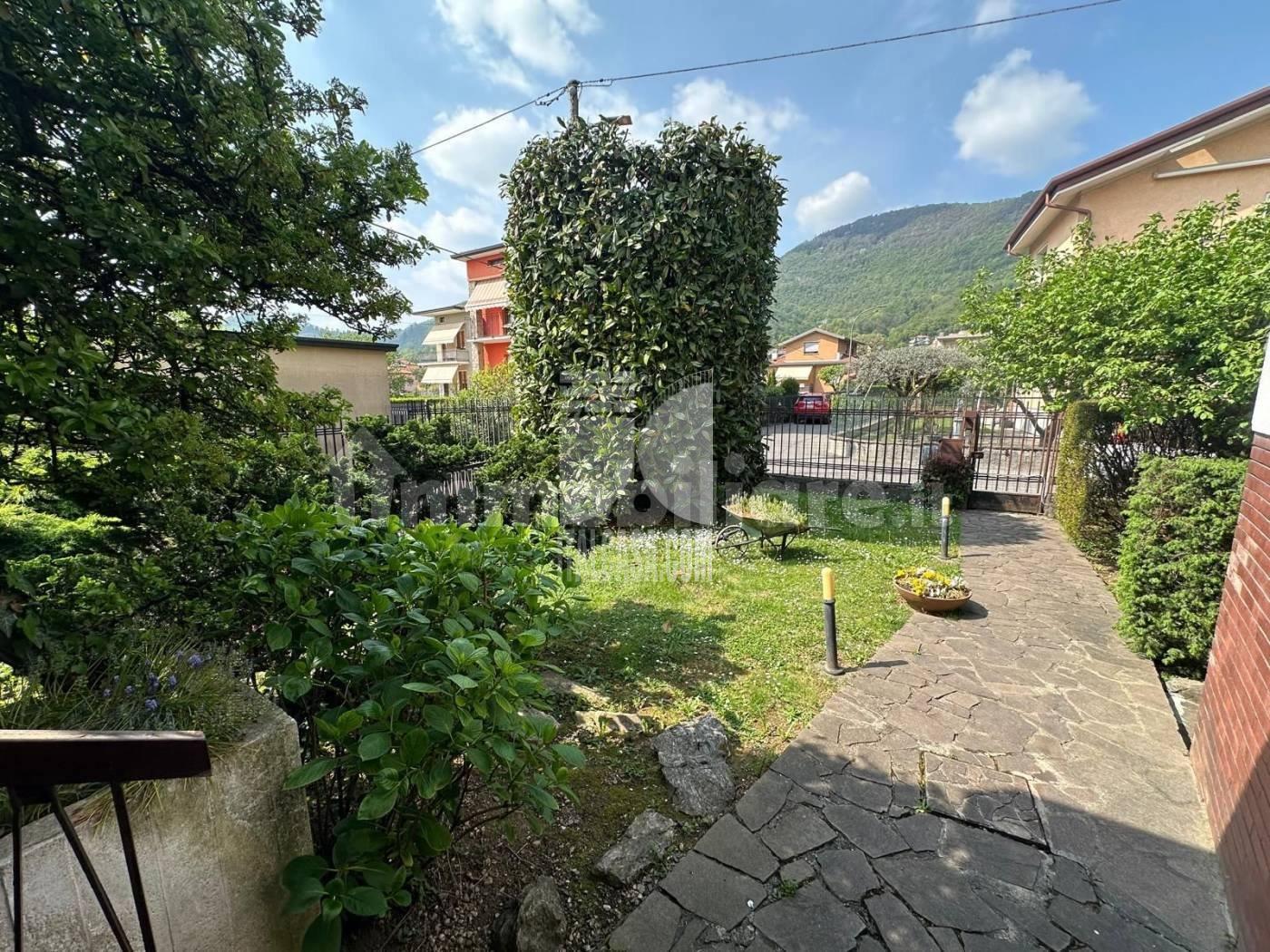 Villa Unifamiliare in vendita a Nembro