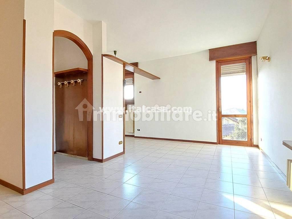 Appartamento in vendita a Alzano Lombardo