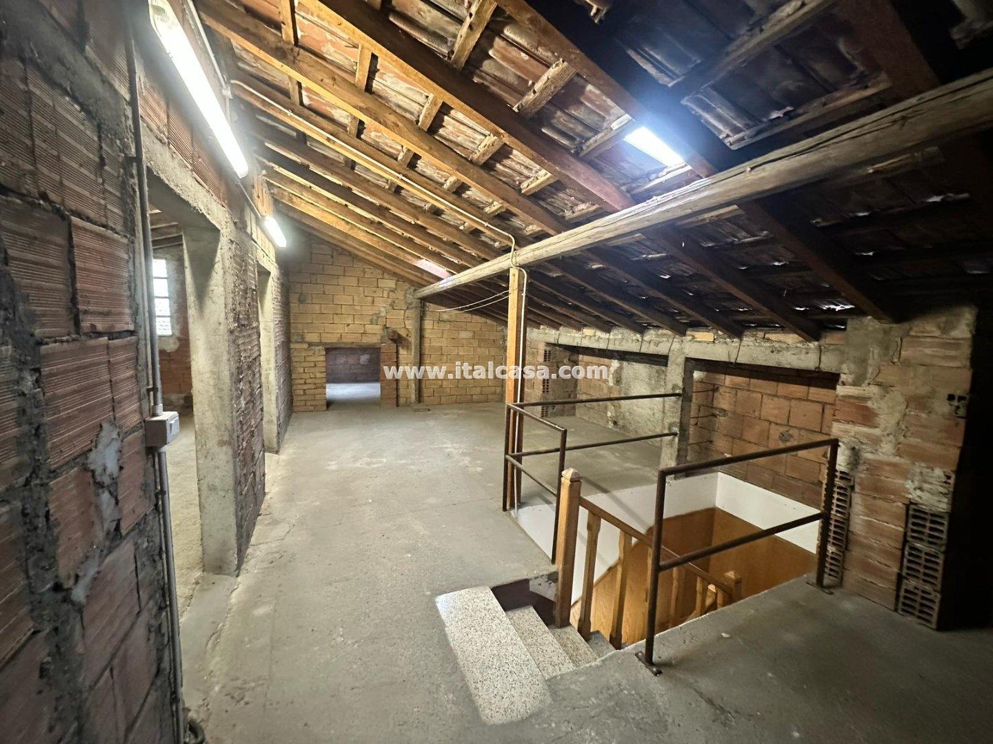 Villa Unifamiliare in vendita a Villa di Serio