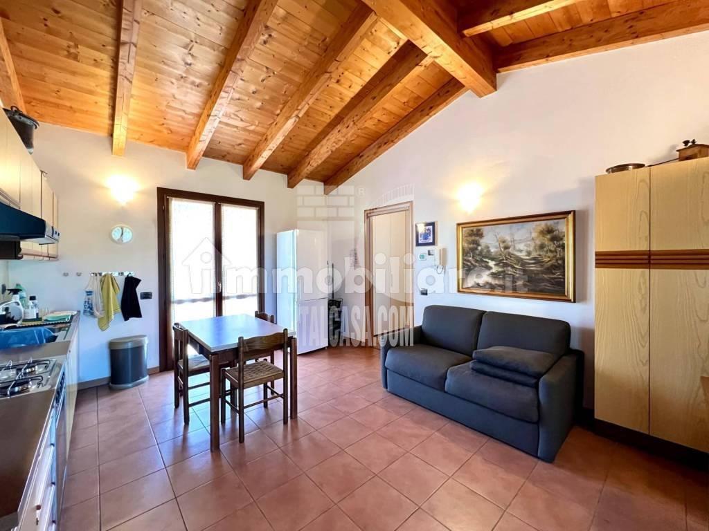 Appartamento in vendita a Cenate Sopra