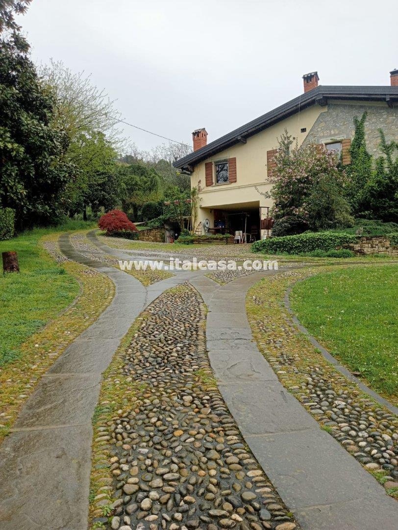 Appartamento in vendita a Cenate Sotto